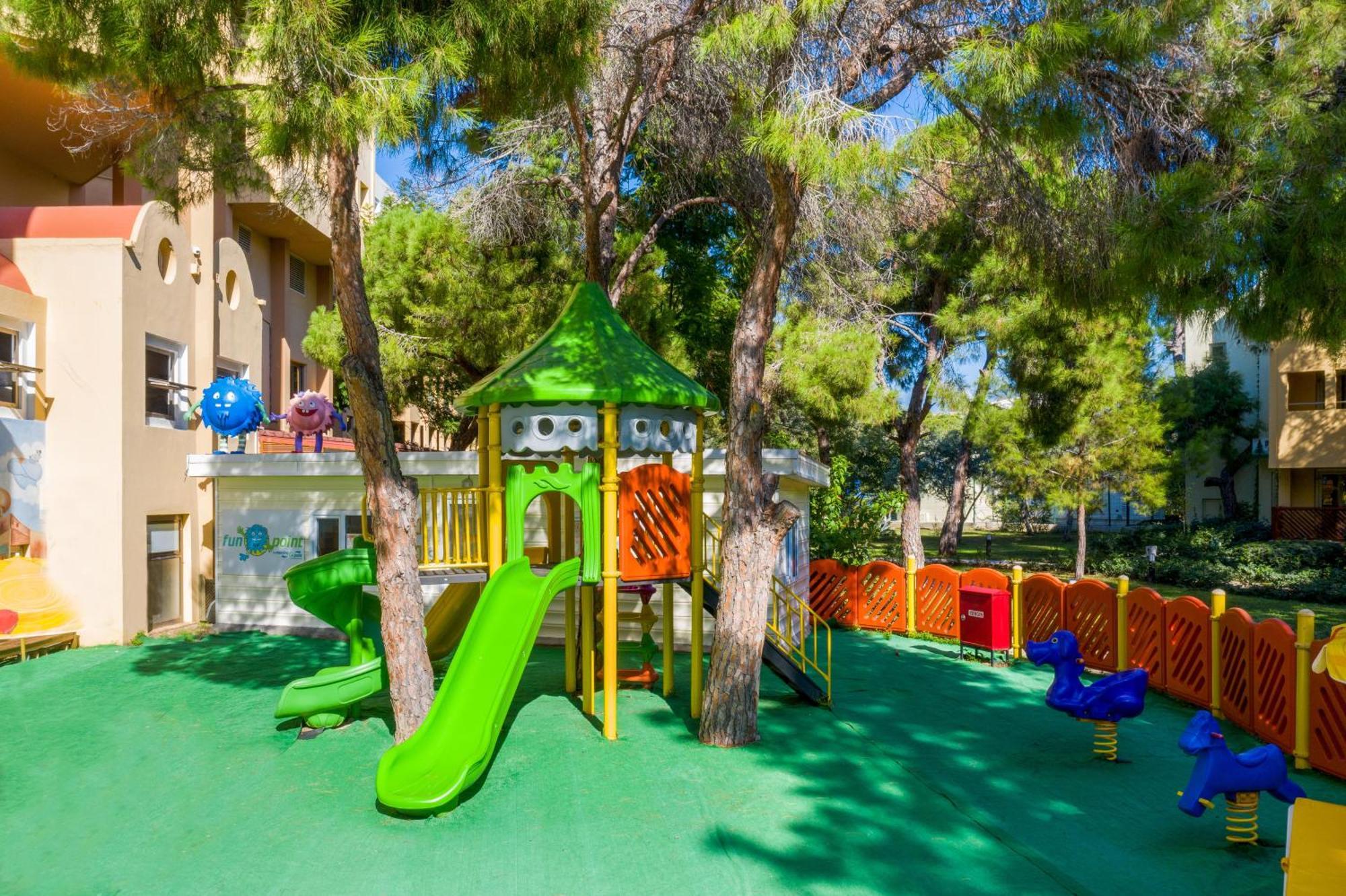 Hotel Asteria Collection Side
